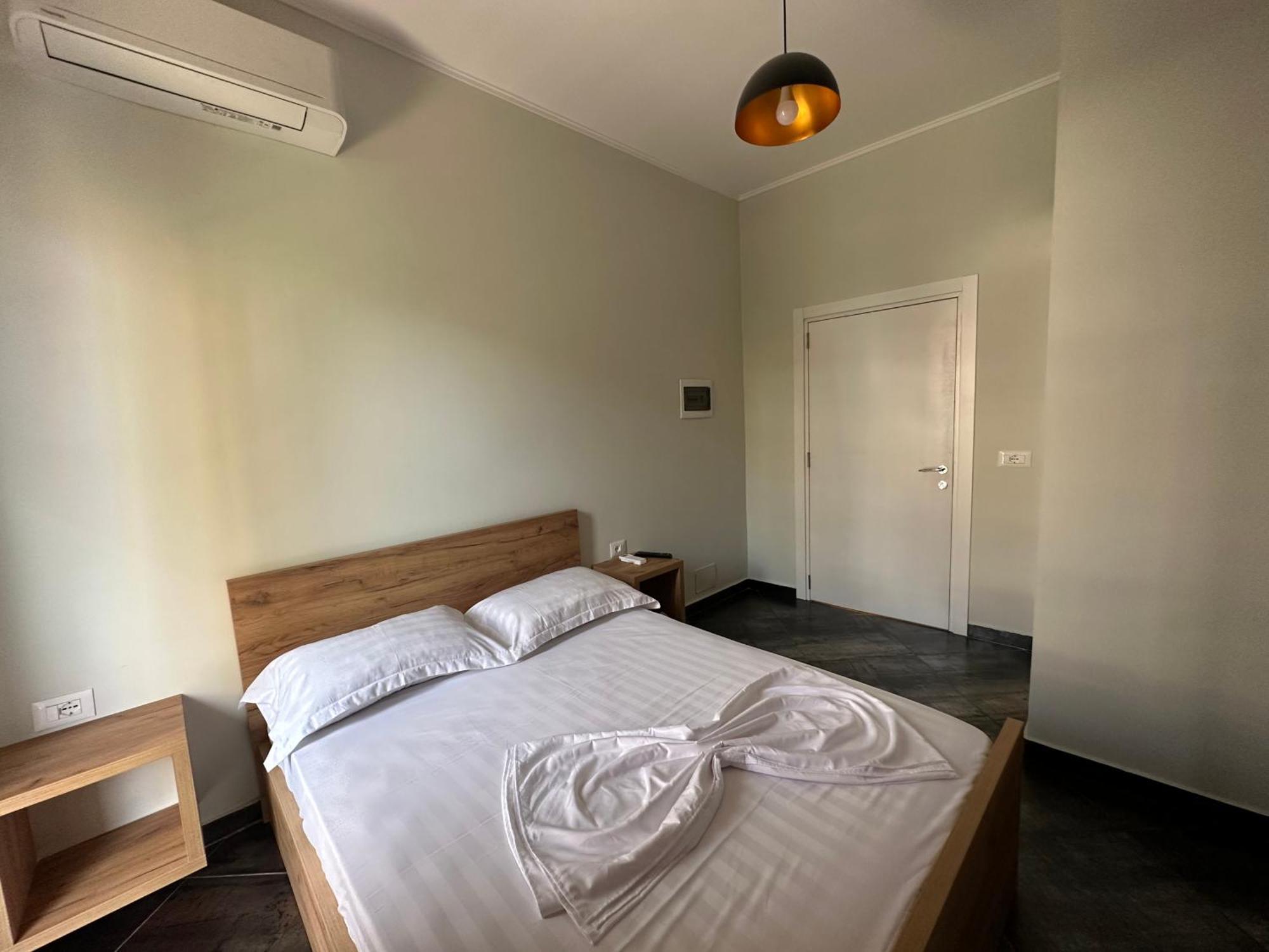Central Comfort Suites 티라나 외부 사진