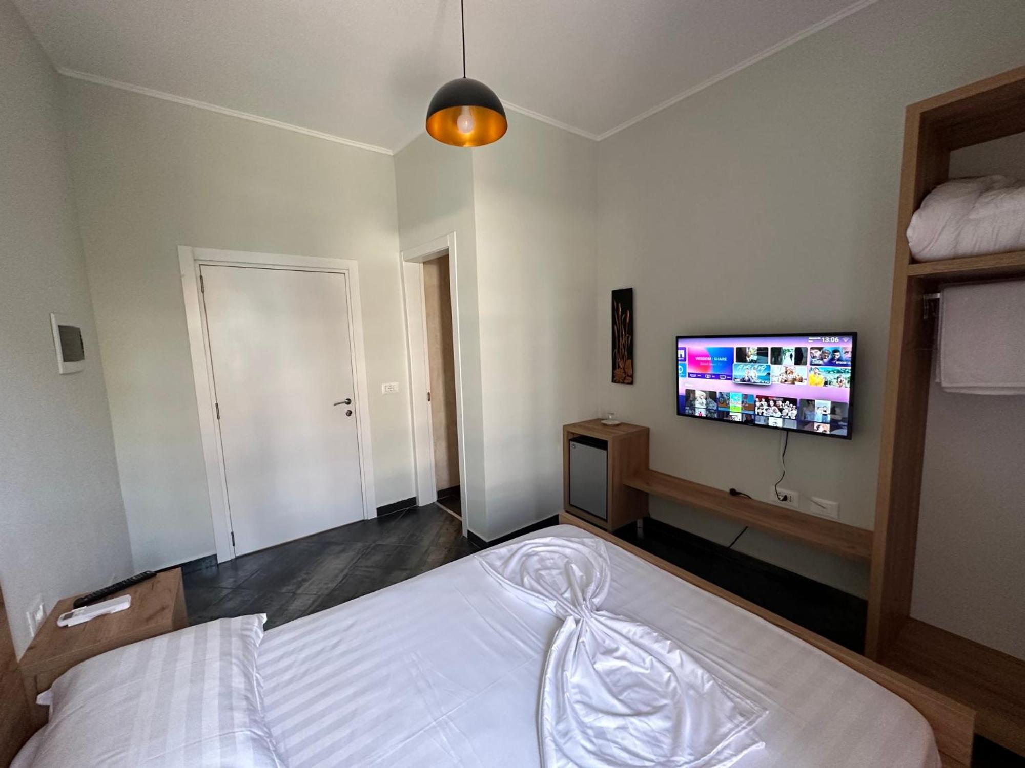 Central Comfort Suites 티라나 외부 사진